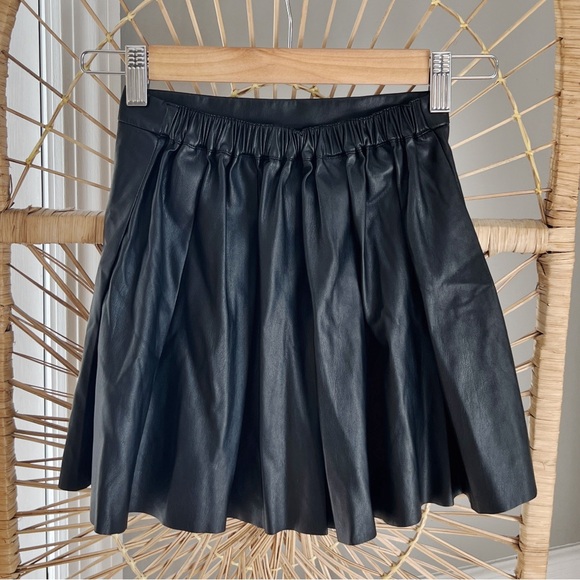 J CREW CREWCUTS Girls Skirt Faux Leather Pleated Black size M/8 - Picture 4 of 5